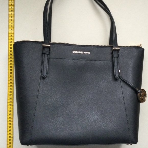 Michael Kors Bag CIARA Large Tote Zipper-Closure - Picture 4 of 11